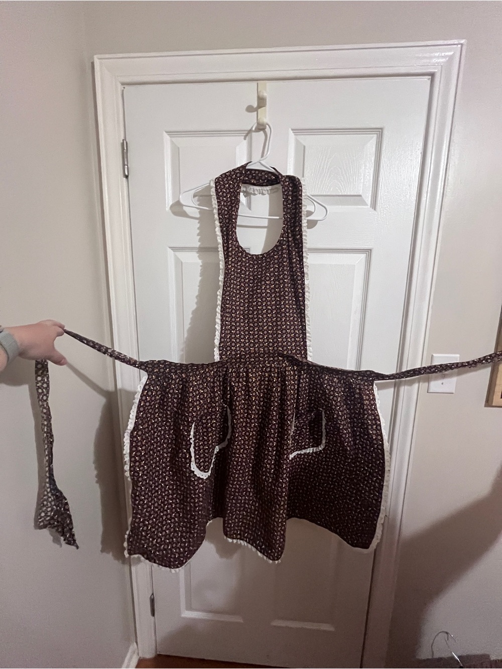 Vintage handmade calico apron with scallop trim